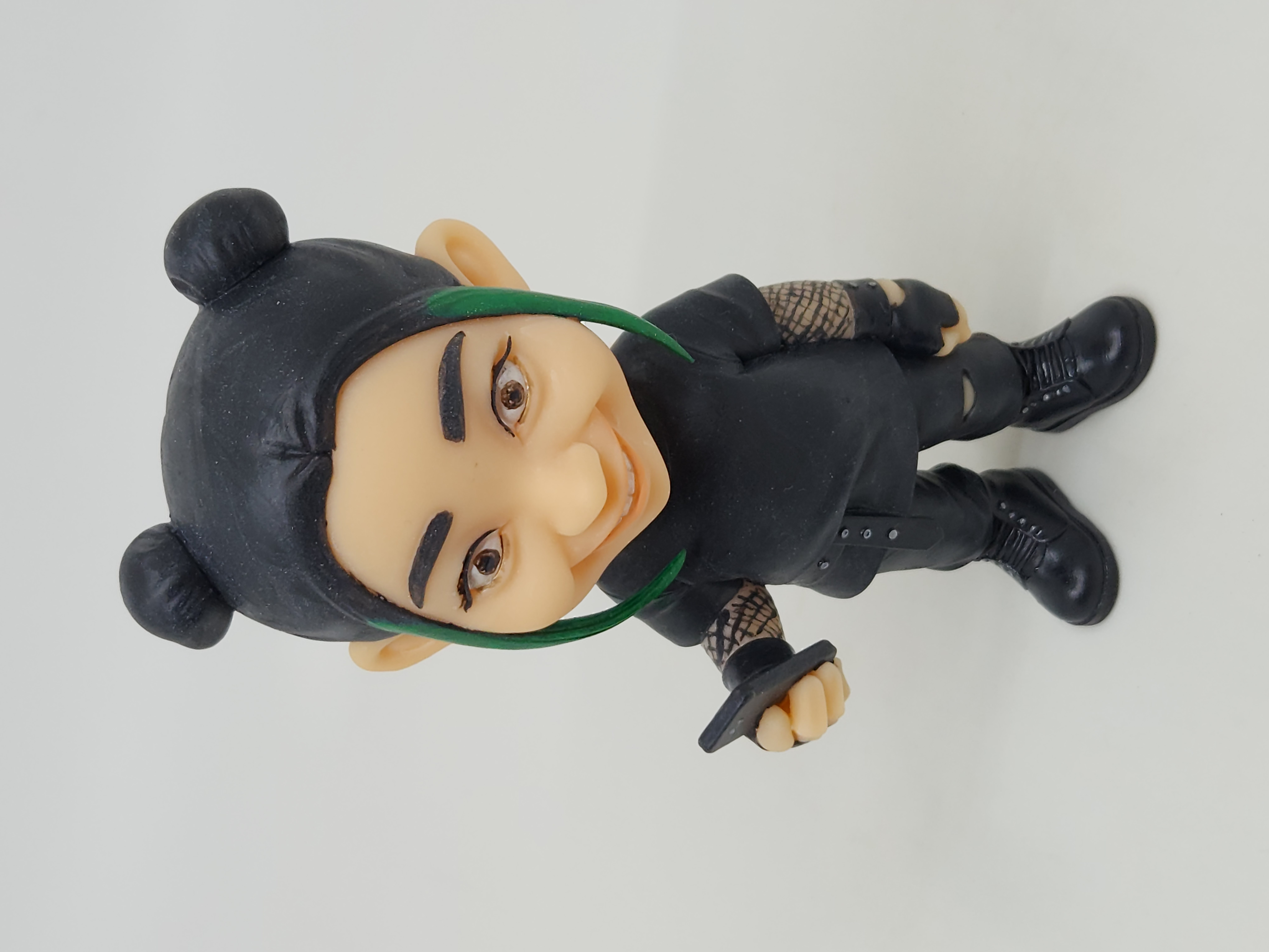 Miniatura da Nina, da coleção Netos do Demi